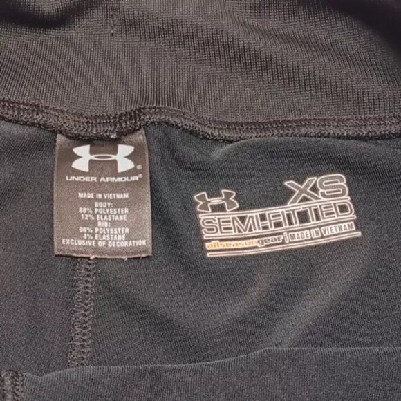 Under Armour Capri Pants Women’s XS Semi Fit Cropped Wide Leg Yoga Gym Workout - Picture 9 of 10